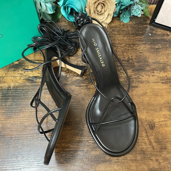 Ilio Smeraldo Womens Black Strappy Cushioned Ilenia Round Toe Flare size EU 40 - Picture 3 of 6